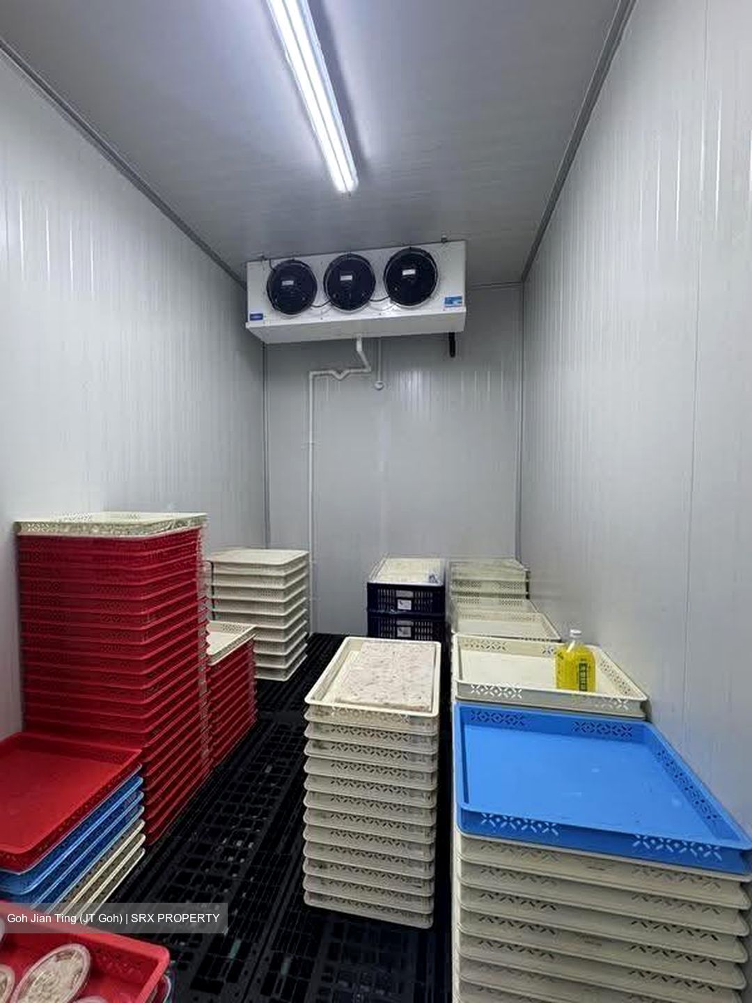 Harper Kitchen (D13), Factory #623039051
